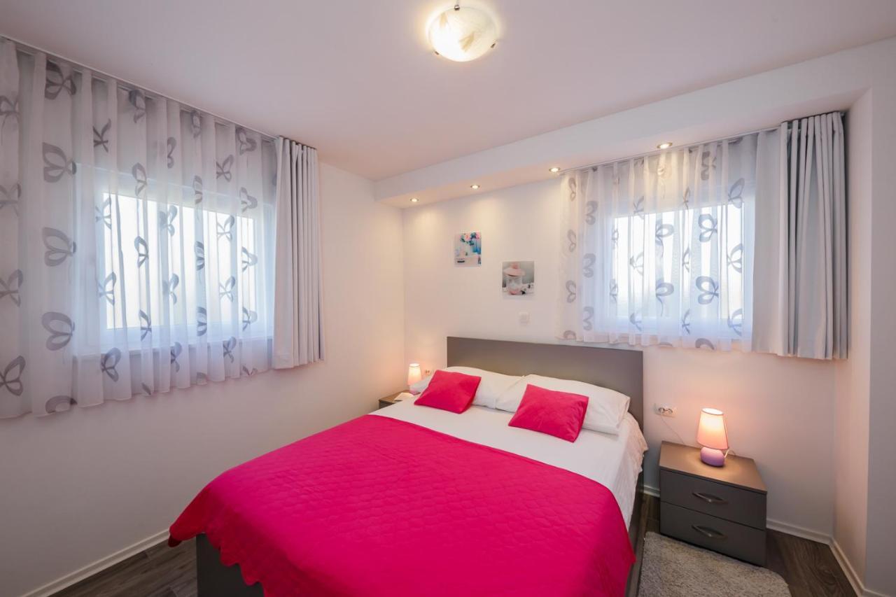 Lovely Apartments Kaštela المظهر الخارجي الصورة